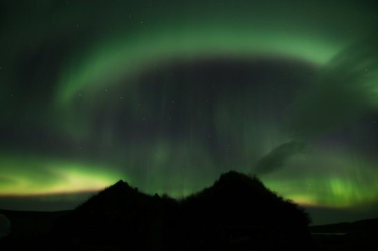 2017-08-31-Iceland-236-Saenautasel-Hobbit-Home-Northern-Lights-GOOD.jpg