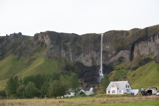 2017-09-01-Iceland-162-waterfall.jpg