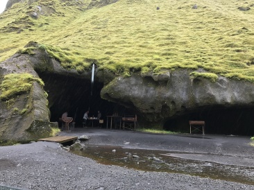 2017-09-02-Iceland-09-Katla-Geopark-cave-camping.JPG