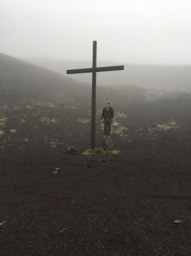 2017-09-02-Iceland-70-Vestmannaeyjar-small-volcanic-island-cross-Travis.JPG