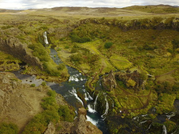 2017-09-03-Iceland-140-Gjain-Garden-of-the-Gods-drone.JPG
