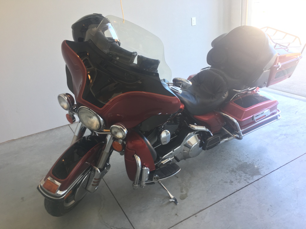 2017/09(September)/Chicago-South-Dakota/1024x768_2017-09-28-Jim-Harley-and-Helmet-2.JPG