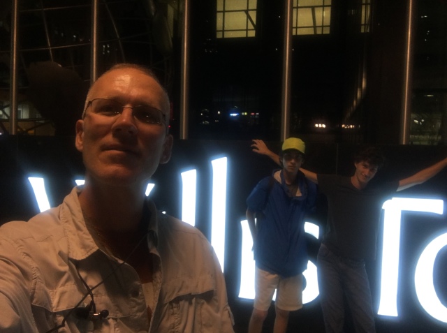 2017/09(September)/Chicago-South-Dakota/640x480_2017-09-23-Chicago-07-Willis-Sears-Tower-Dax-Travis-Chance.JPG
