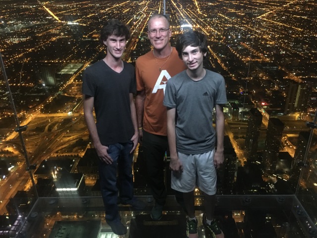 2017/09(September)/Chicago-South-Dakota/640x480_2017-09-23-Chicago-12-Willis-Sears-Tower-Chance-Travis-Dax.JPG