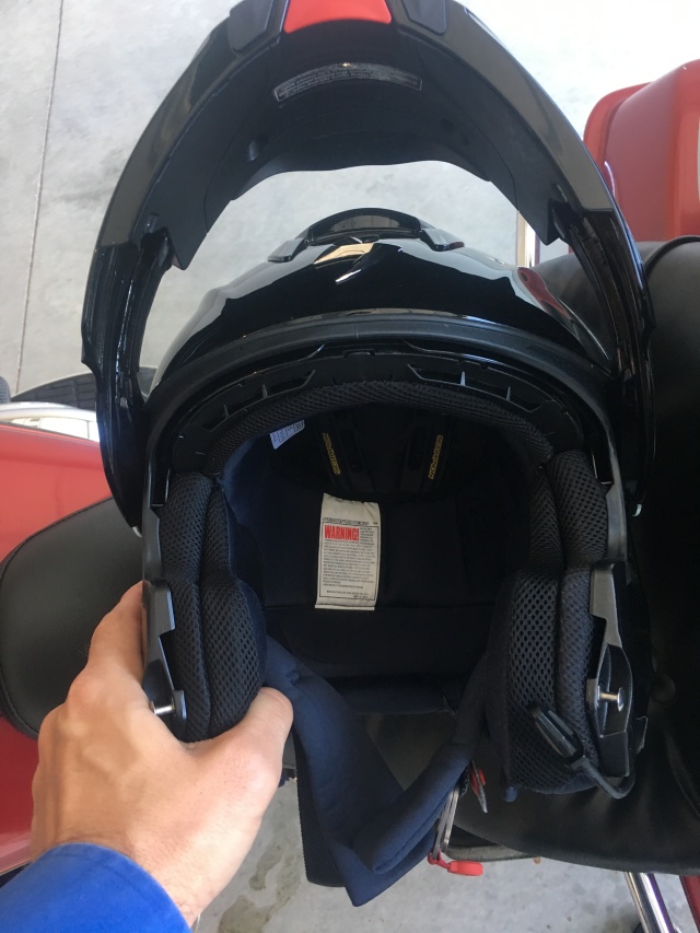 2017/09(September)/Chicago-South-Dakota/640x480_2017-09-28-Jim-Harley-and-Helmet-7.JPG