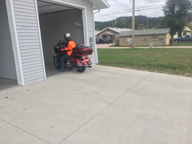 2017/09(September)/Chicago-South-Dakota/640x480_2017-10-01-Chance-on-Harley-14.JPG