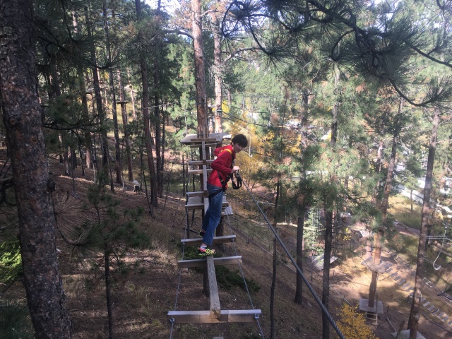 2017/09(September)/Chicago-South-Dakota/640x480_2017-10-01-Keystone-Tramway-adventures-05-Dax.JPG