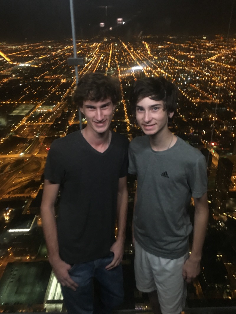 2017/09(September)/Chicago-South-Dakota/800x600_2017-09-23-Chicago-16-Willis-Sears-Tower-Chance-Dax.JPG