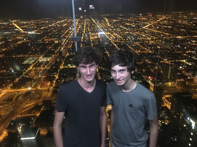 2017/09(September)/Chicago-South-Dakota/800x600_2017-09-23-Chicago-19-Willis-Sears-Tower-Chance-Dax.JPG