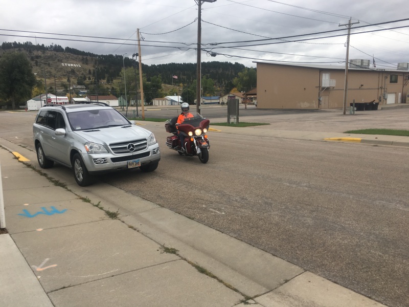 2017/09(September)/Chicago-South-Dakota/800x600_2017-10-01-Chance-on-Harley-03.JPG