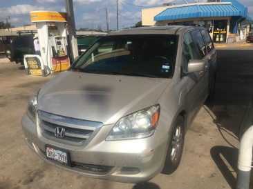 2017-09-17-Hurricane-Harvey-Help-07-Van-alternator-died.JPG