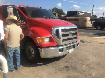 2017-09-17-Hurricane-Harvey-Help-08-Van-alternator-died.JPG