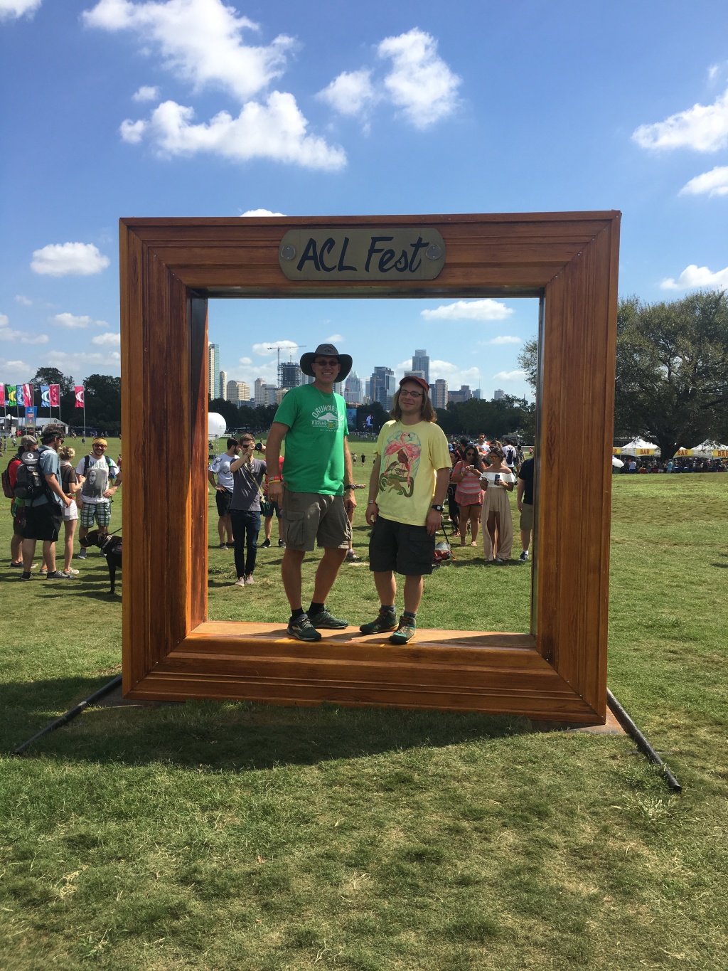 2017/10(October)/ACLFest-with-Garfield/1024x768_2017-10-06-ACLFest-07-Garfield-Travis.JPG