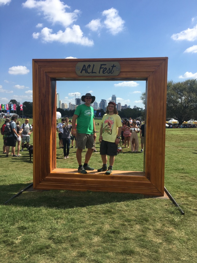 2017/10(October)/ACLFest-with-Garfield/640x480_2017-10-06-ACLFest-07-Garfield-Travis.JPG