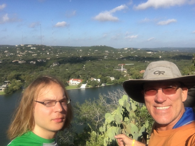 2017/10(October)/ACLFest-with-Garfield/640x480_2017-10-09-Garfield-03-Travis-Mt-Bonell.JPG