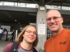 2017-10-10-02-Garfield-Travis-Airport-goodbye.JPG