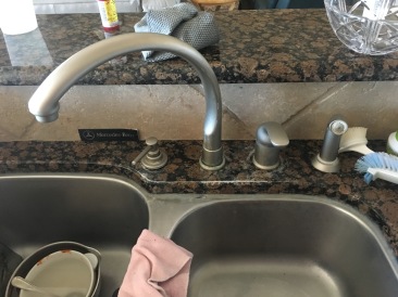 2017-10-25-Kitchen-Sink-leaks.JPG