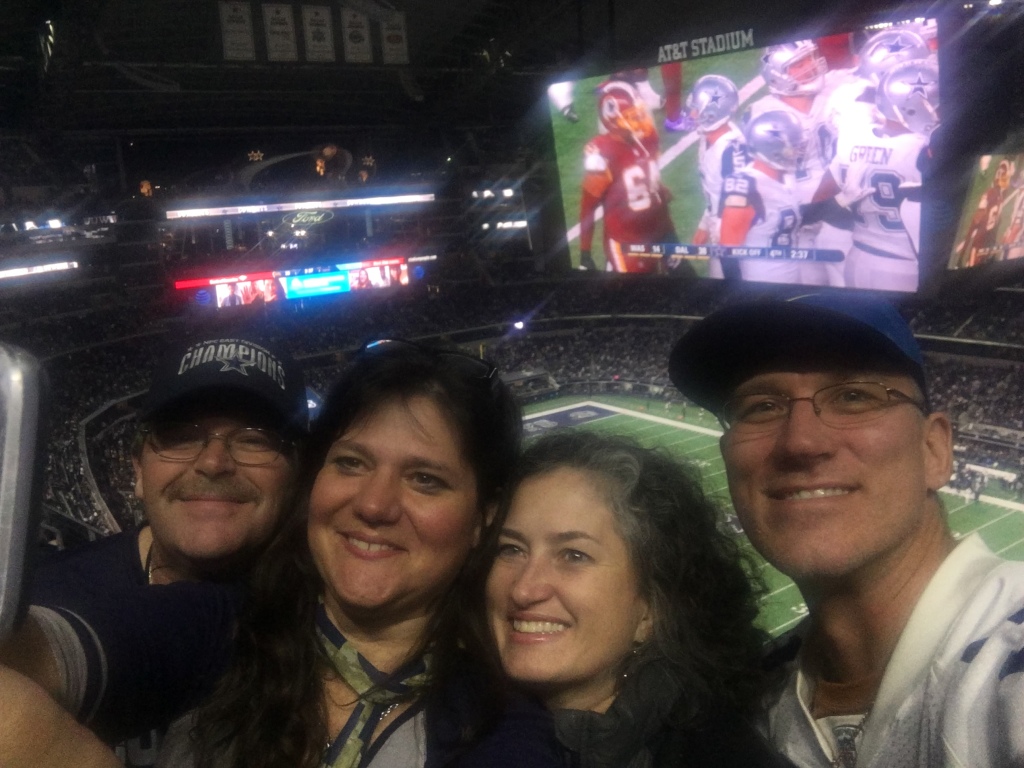 2017/11(November)/Cowboys-football-game/1024x768_2017-11-30-Dallas-Cowboys-vs-Redskins-13-Doug-Kiffin-Travis-Suzi.JPG