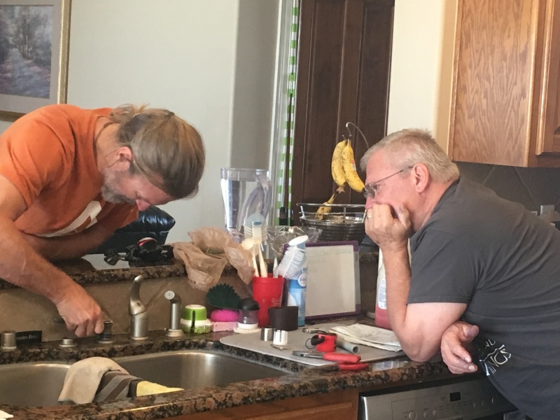 2017/11(November)/Kitchen-faucet-replacement/800x600_2017-11-25-Kitchen-Faucet-replacement-fail-4-Justin-Jim.JPG