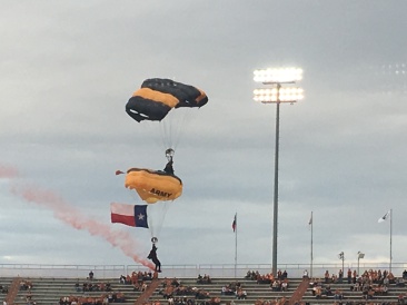 2017-11-11-Texas-vs-Kansas-Football-11-skydivers.JPG