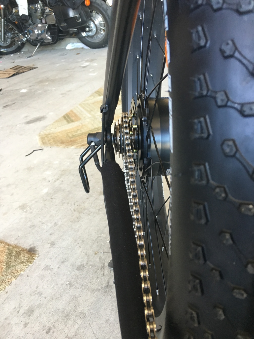 2017/11(November)/RadRover-and-RadCity-eBikes/1024x768_2017-11-20-RadRover-delivered-with-broken-derailur-4.JPG