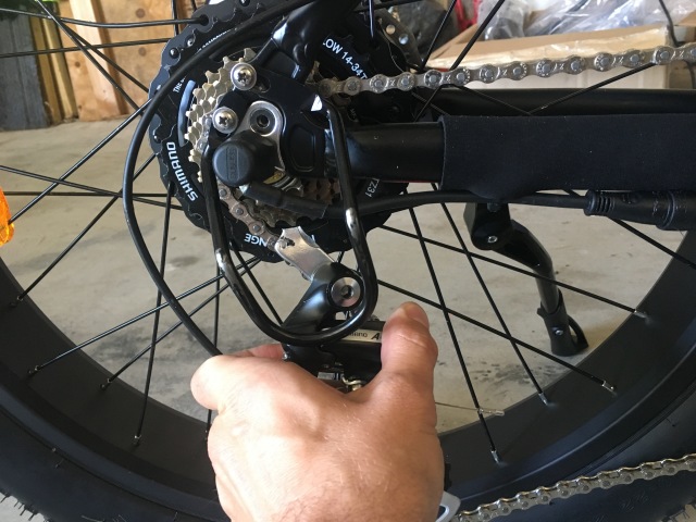 2017/11(November)/RadRover-and-RadCity-eBikes/640x480_2017-11-18-RadRover-delivered-with-broken-derailur-2.JPG