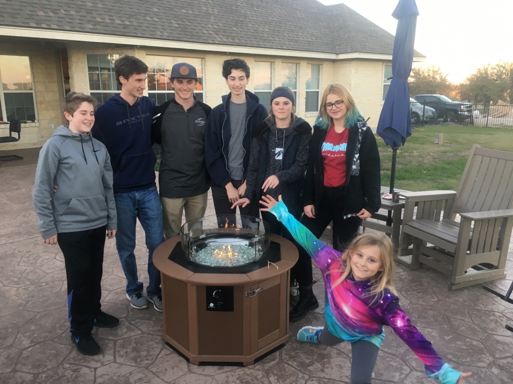 2017/11(November)/Thanksgiving/1024x768_2017-11-23-Thanksgiving-10-Chance-Ian-Vale-Dax-Kyla-Sydney-firepit.JPG