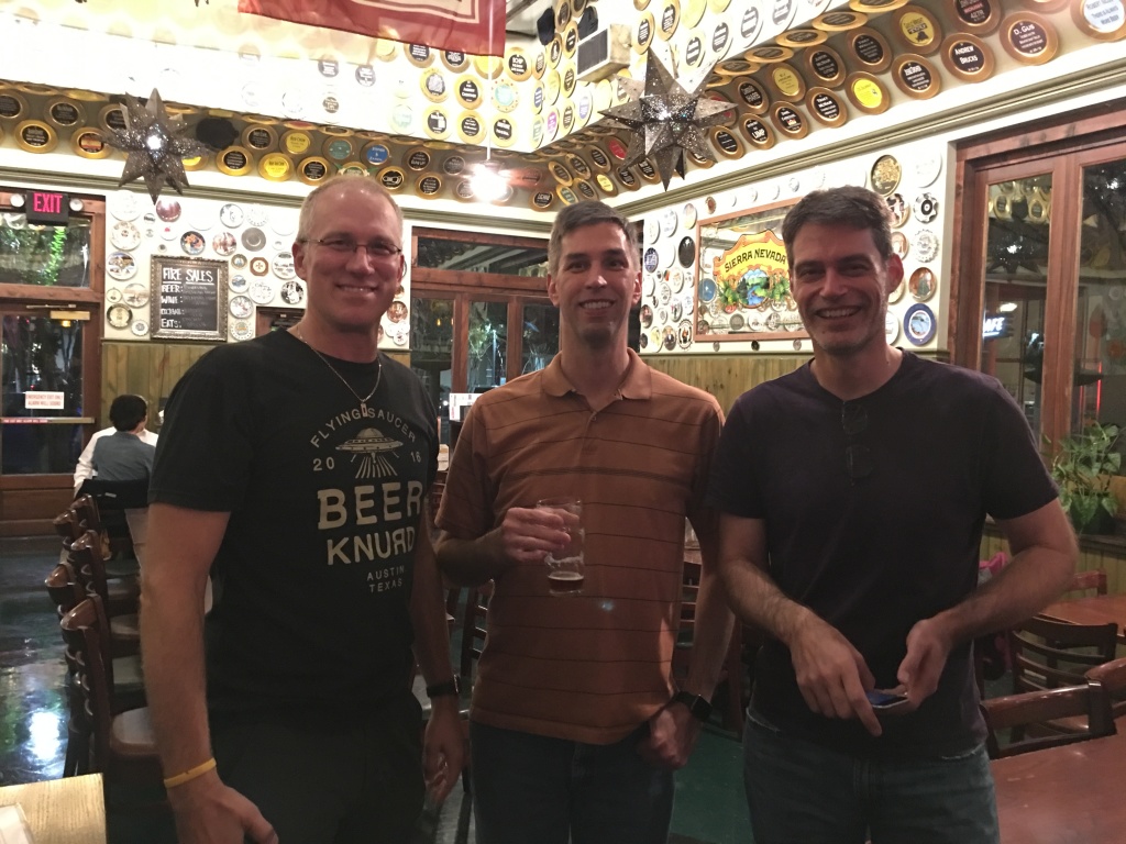 2017/12(December)/Flying-Saucer-3rd-Plate-Party/1024x768_2017-12-01-Flying-Saucer-PlateParty3-10-Travis-Suzi-Chris.JPG