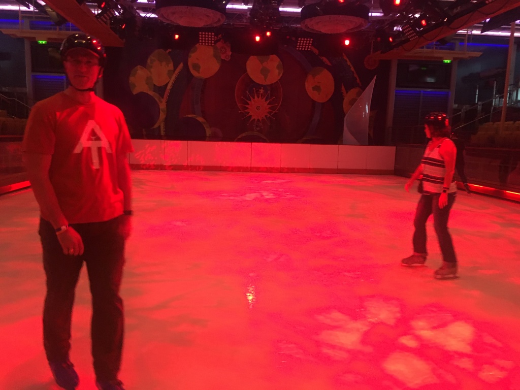 2017-12-18-Cruise-06-IceSkating-Travis-Suzi.JPG