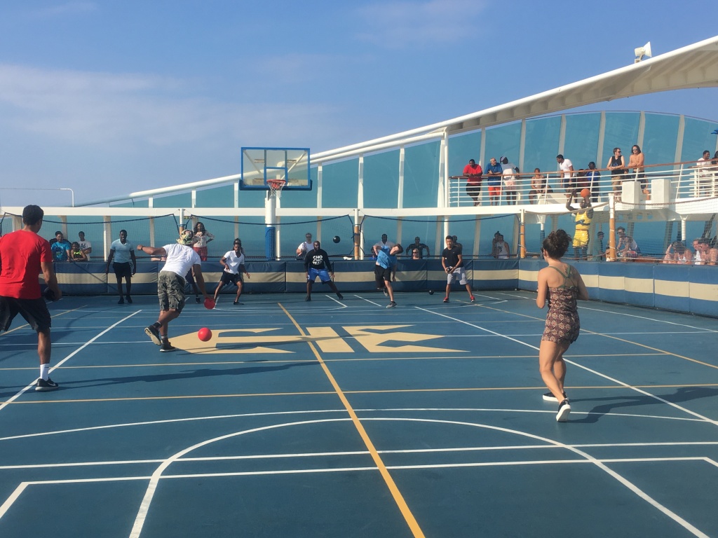 2017-12-21-Cruise-04-Chance-Dodgeball-tournament.JPG