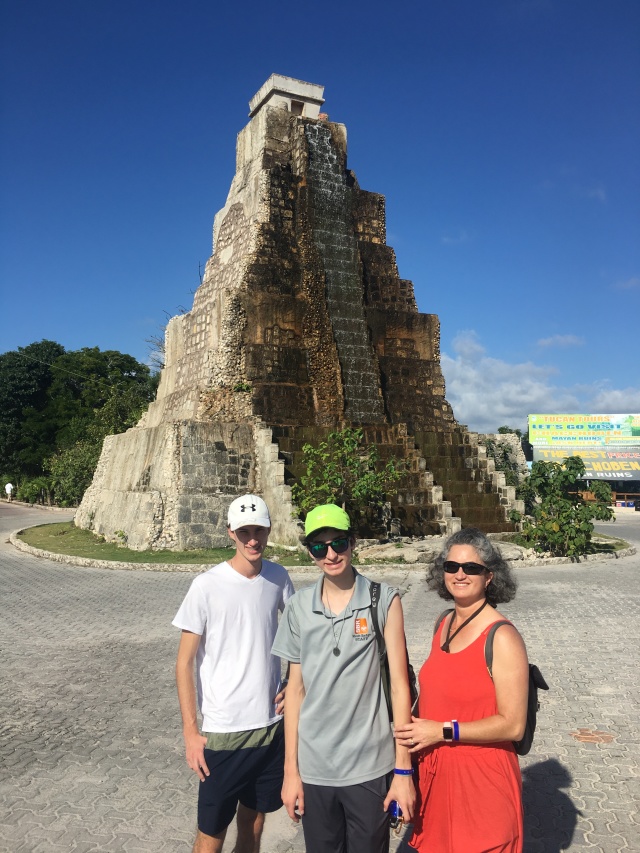 2017/12(December)/Royal-Carribean-Navigator-of-the-Seas-Cruise/640x480_2017-12-20-Cruise-02-Costa-Maya-Chance-Dax-Suzi-pyramid.JPG
