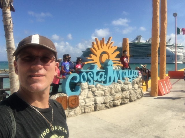 2017-12-20-Cruise-15-Costa-Maya-Travis.JPG