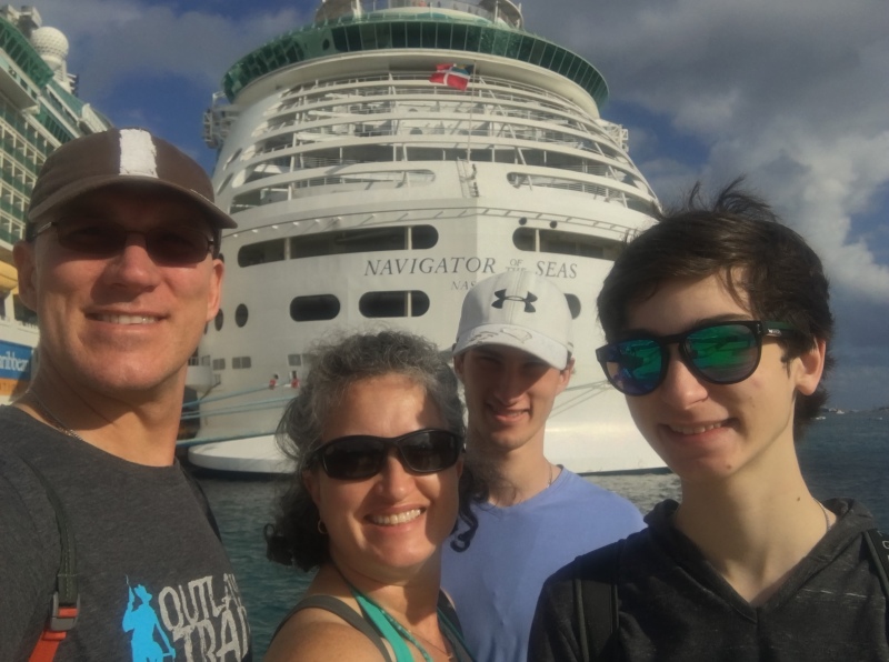 2017/12(December)/Royal-Carribean-Navigator-of-the-Seas-Cruise/800x600_2017-12-19-Cruise-04-Travis-Suzi-Chance-Dax.JPG