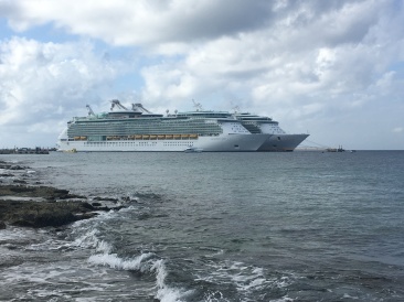 2017-12-19-Cruise-09-sister-ships.JPG