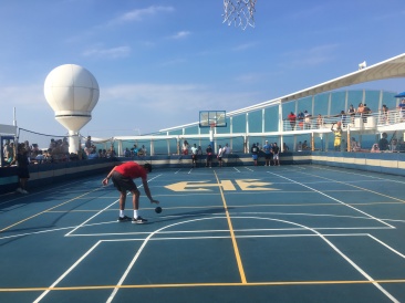 2017-12-21-Cruise-03-Chance-Dodgeball-tournament.JPG