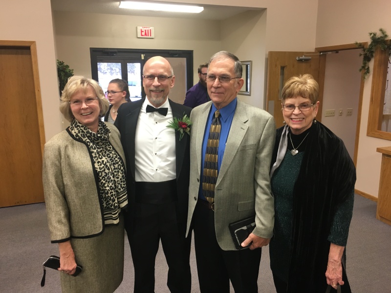 2018/01(January)/Brooke-Scott-Wedding/800x600_2018-01-05-03-Brook-Scott-JoshuaAdam-Wedding-Janeen-Dan-Tim-Marci-GOOD.JPG
