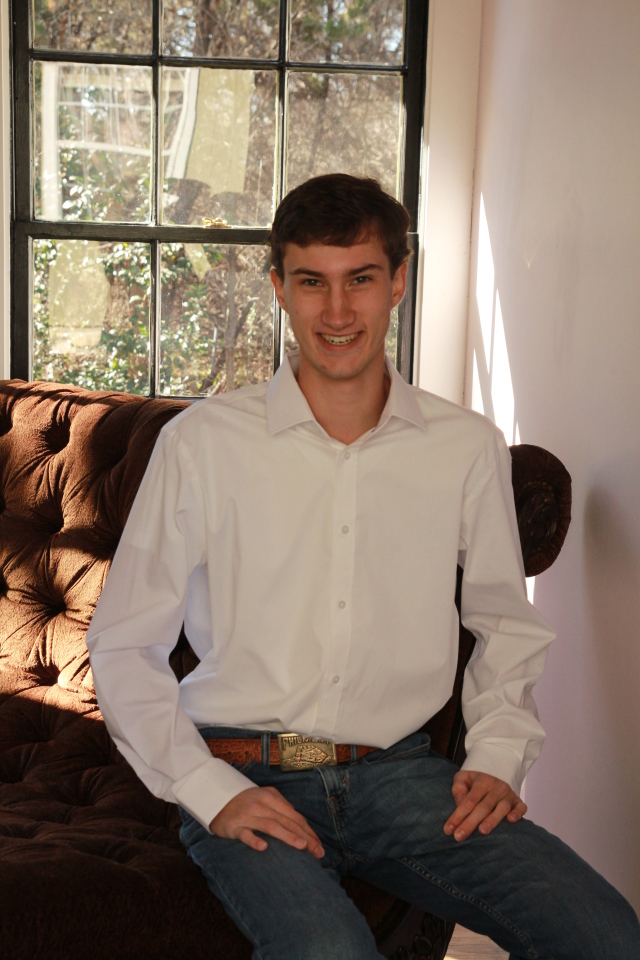 2018/01(January)/Chance-Senior-Pictures/640x480_2018-01-13-Chance-Senior-Pic-037.JPG