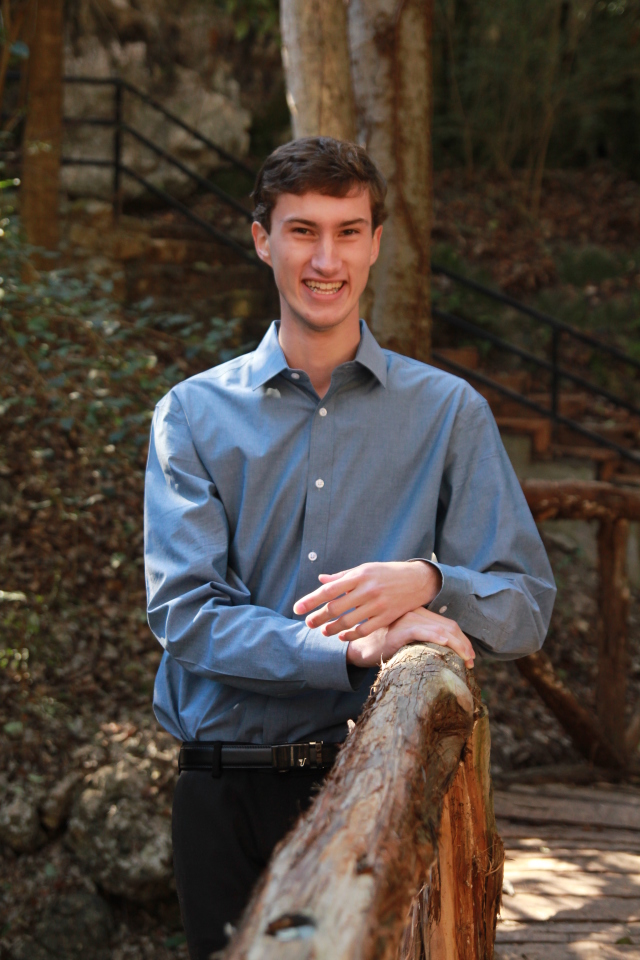 2018/01(January)/Chance-Senior-Pictures/640x480_2018-01-13-Chance-Senior-Pic-157.JPG