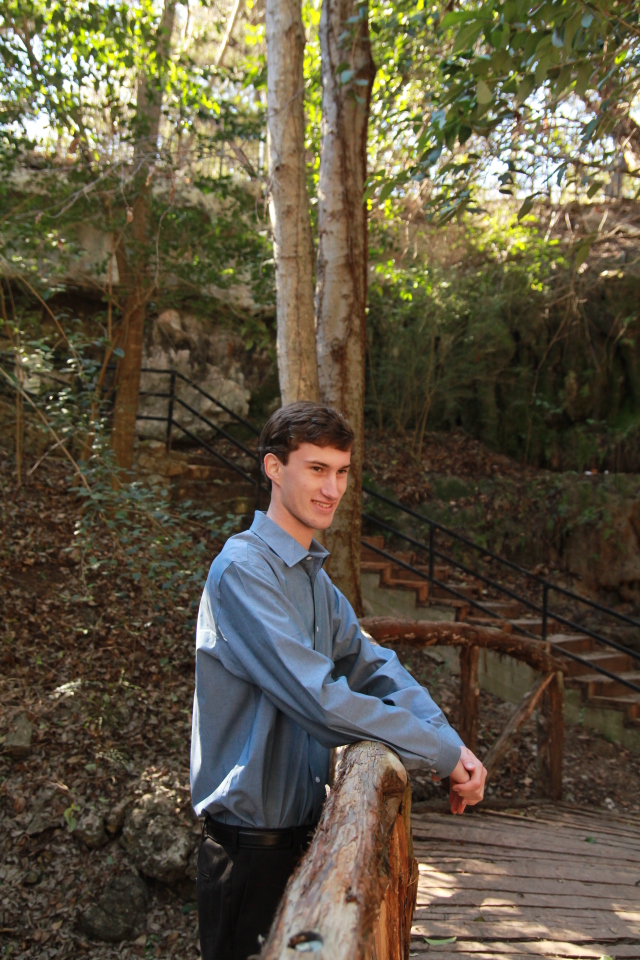 2018/01(January)/Chance-Senior-Pictures/640x480_2018-01-13-Chance-Senior-Pic-181.JPG