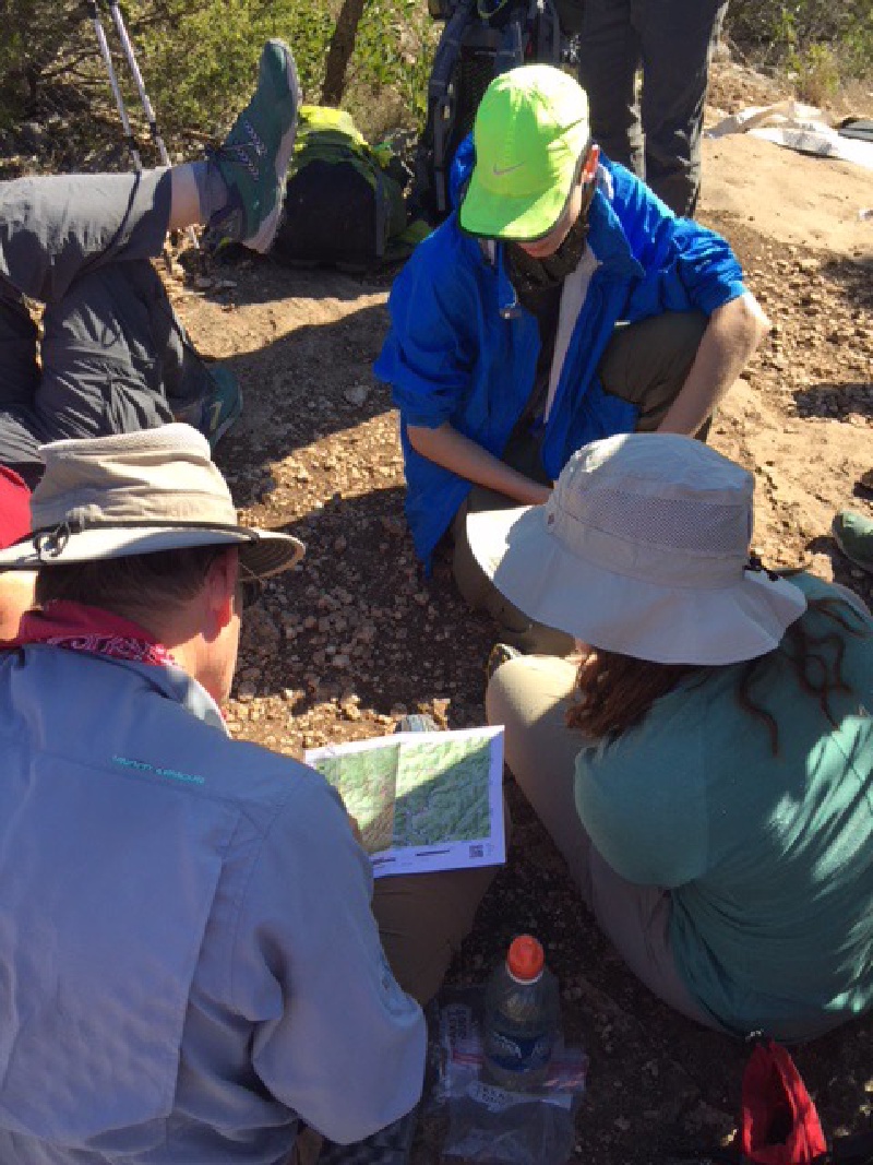 2018/01(January)/Crew8787-Lost-Maples-Camping/800x600_2018-01-15-Lost-Maples-Crew-8787-5-Carl-LauraLee-Dax-map-reading.JPG
