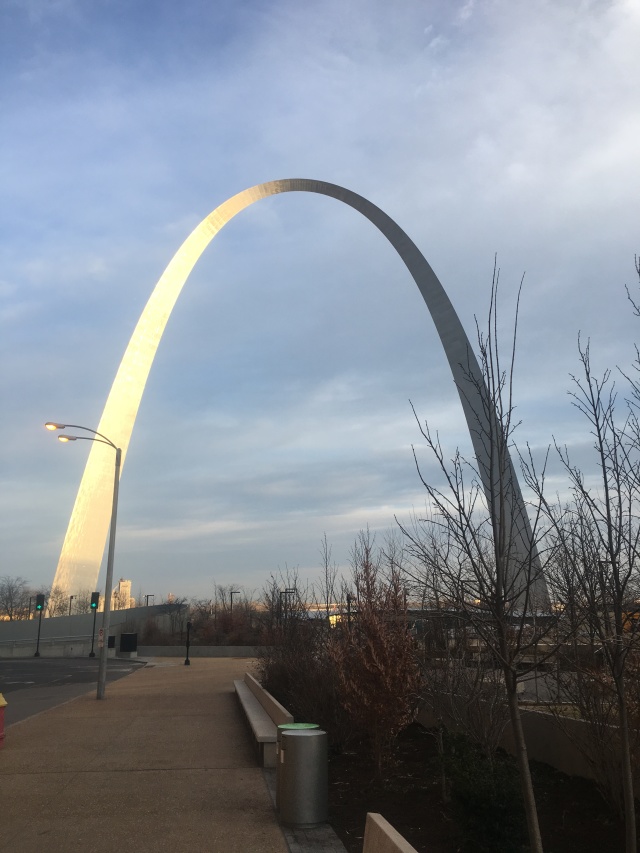 2018/01(January)/VA-St-Louis/640x480_2018-01-31-02-St-Louis-VA-Arch.JPG
