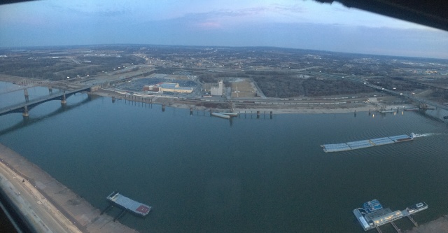 2018/01(January)/VA-St-Louis/640x480_2018-01-31-13-St-Louis-VA-Arch.JPG