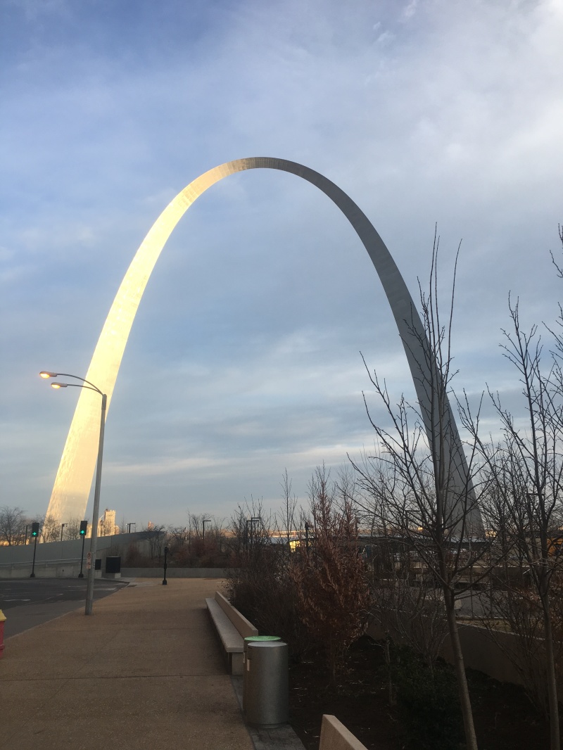 2018/01(January)/VA-St-Louis/800x600_2018-01-31-02-St-Louis-VA-Arch.JPG