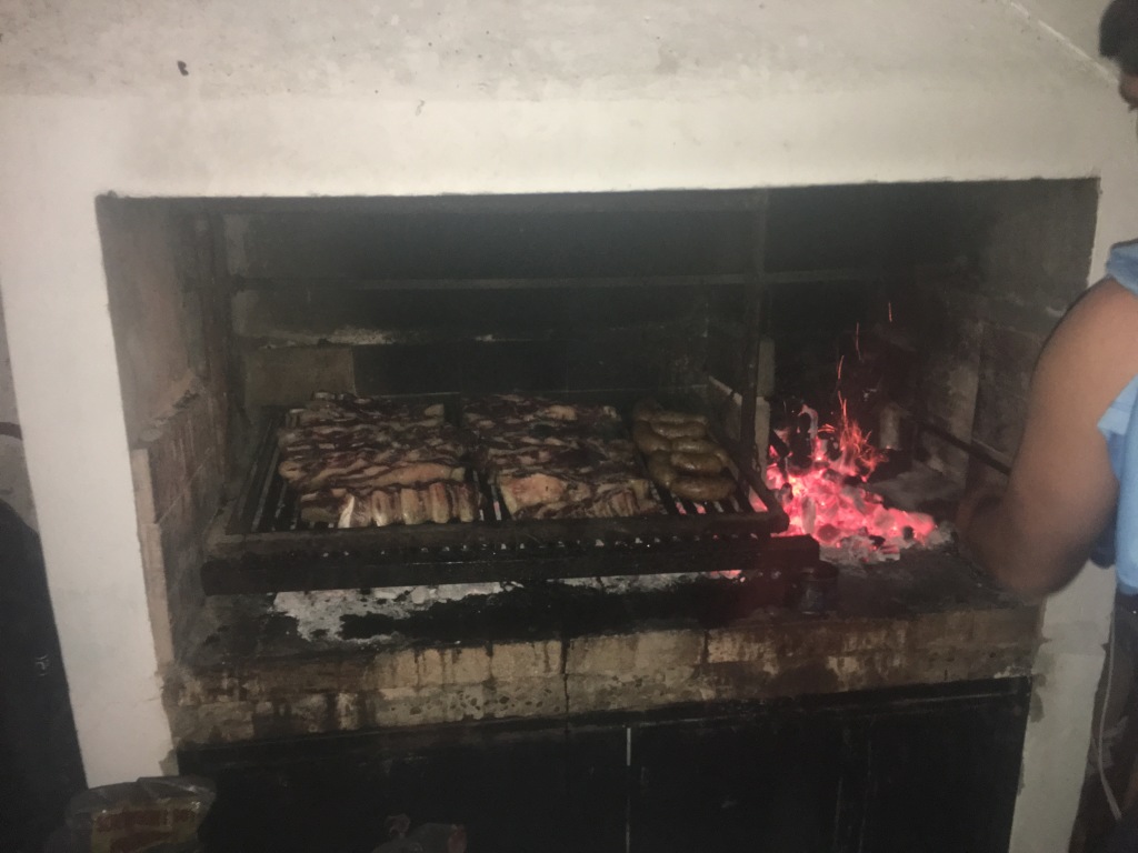 2018-03-22-Argentina-27-meat-on-grill.JPG