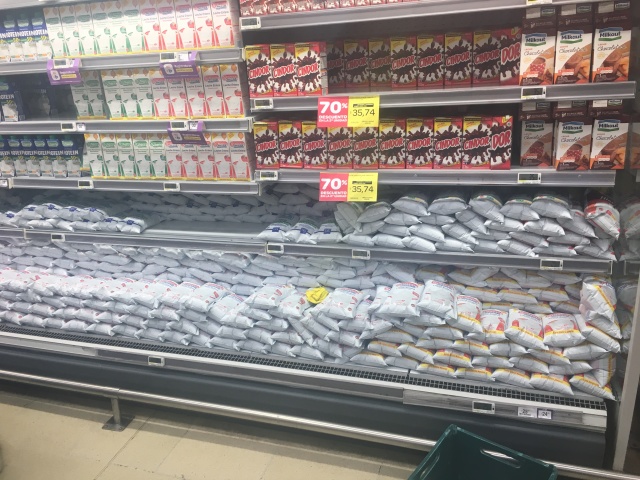2018/03(March)/Argentina-Lio-Gabby-Wedding/640x480_2018-03-24-Argentina-002-Milk-bags.JPG