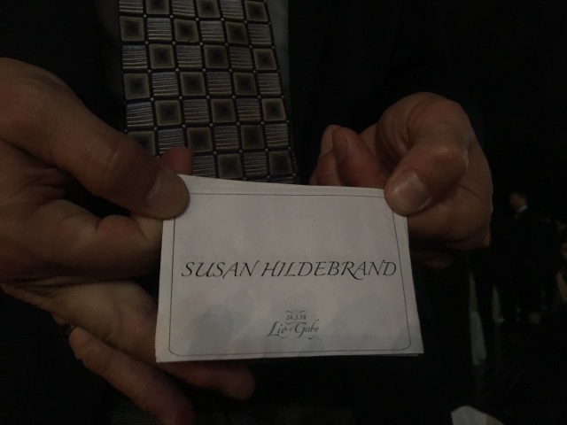 2018/03(March)/Argentina-Lio-Gabby-Wedding/640x480_2018-03-24-Argentina-074-Susan-Hildebrand-sign.JPG