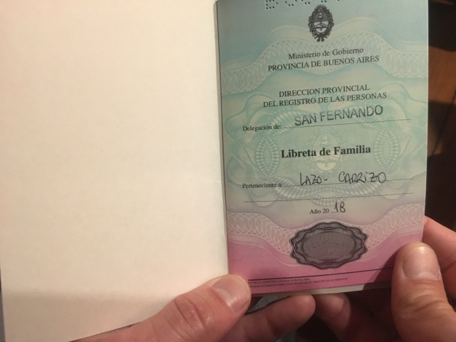 2018/03(March)/Argentina-Lio-Gabby-Wedding/640x480_2018-03-24-Argentina-088-Marriage-Book.JPG