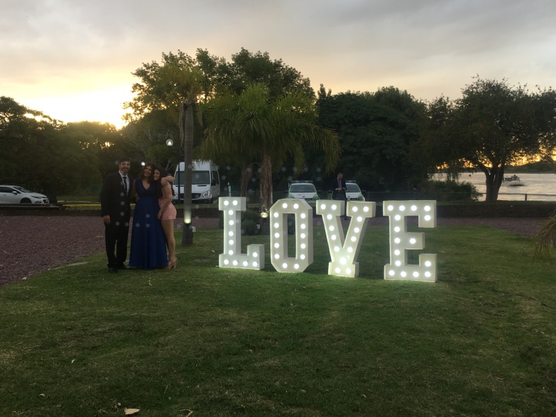 2018/03(March)/Argentina-Lio-Gabby-Wedding/800x600_2018-03-24-Argentina-041-Adrian-MariaLaura-Candela.JPG