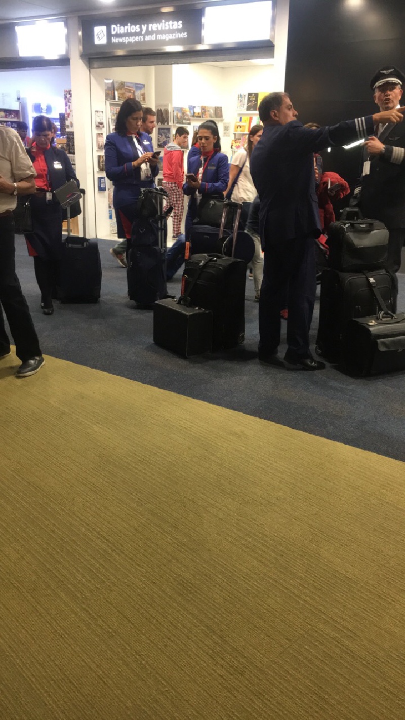 2018/03(March)/Argentina-Lio-Gabby-Wedding/800x600_2018-03-25-Argentina-55-Flight-Attendents.JPG
