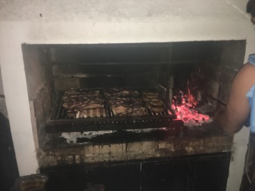 2018-03-22-Argentina-27-meat-on-grill.JPG